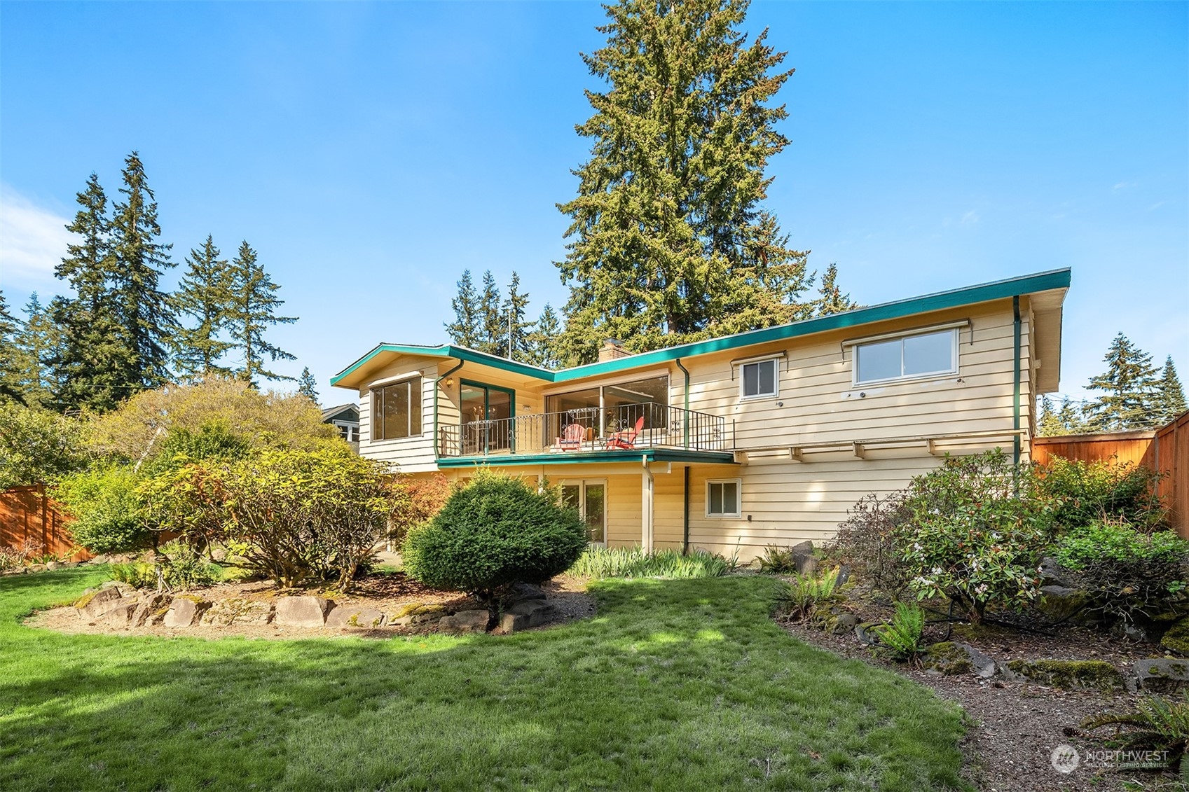 17547 Fremont Avenue N