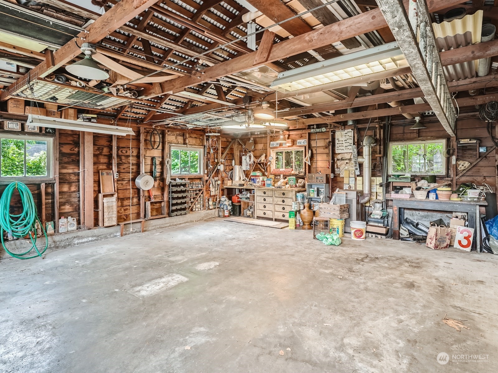 6537 Seward Park Avenue S