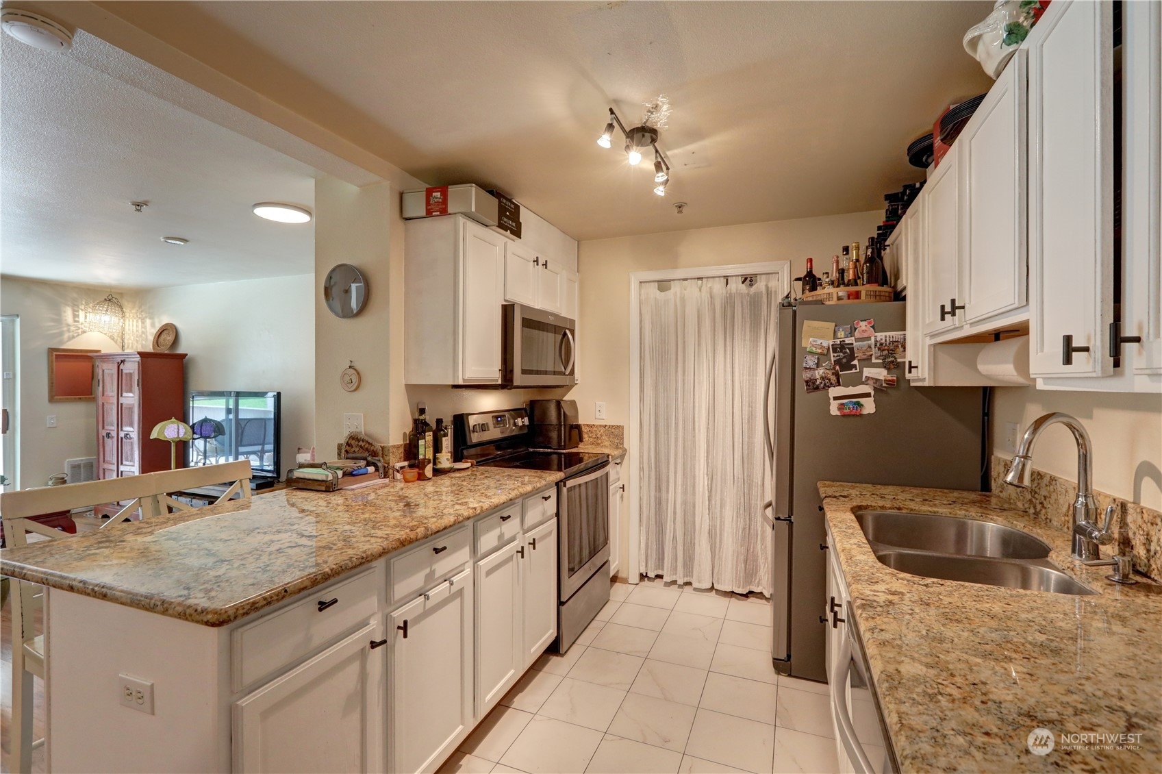 11915 Roseberg Avenue S #B106