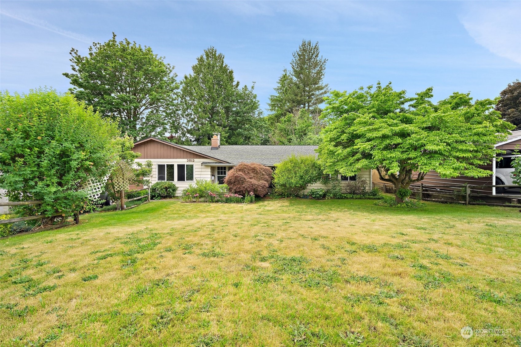 3513 Gillette Avenue