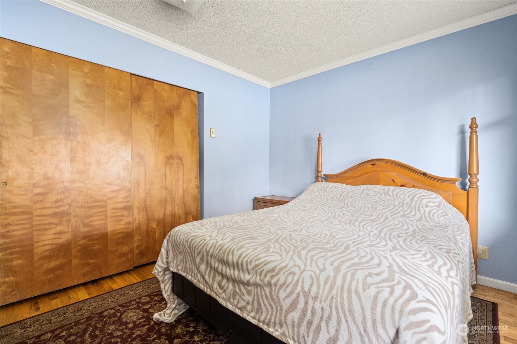 3513 Gillette Avenue