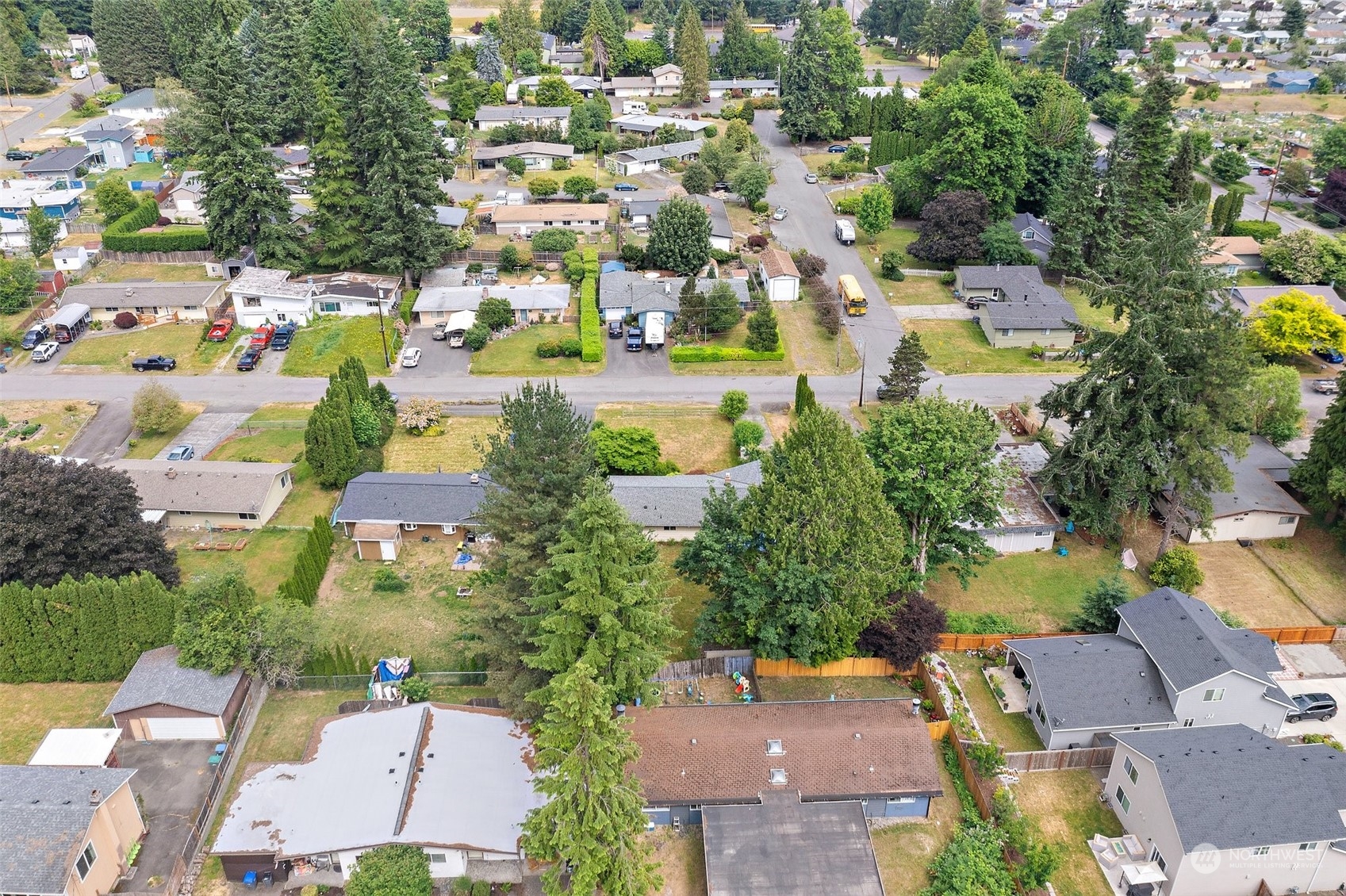 3513 Gillette Avenue