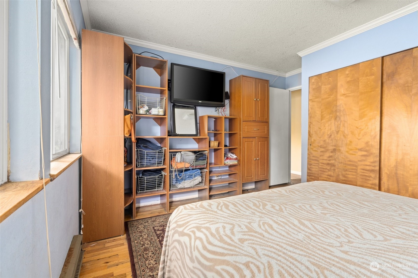 3513 Gillette Avenue