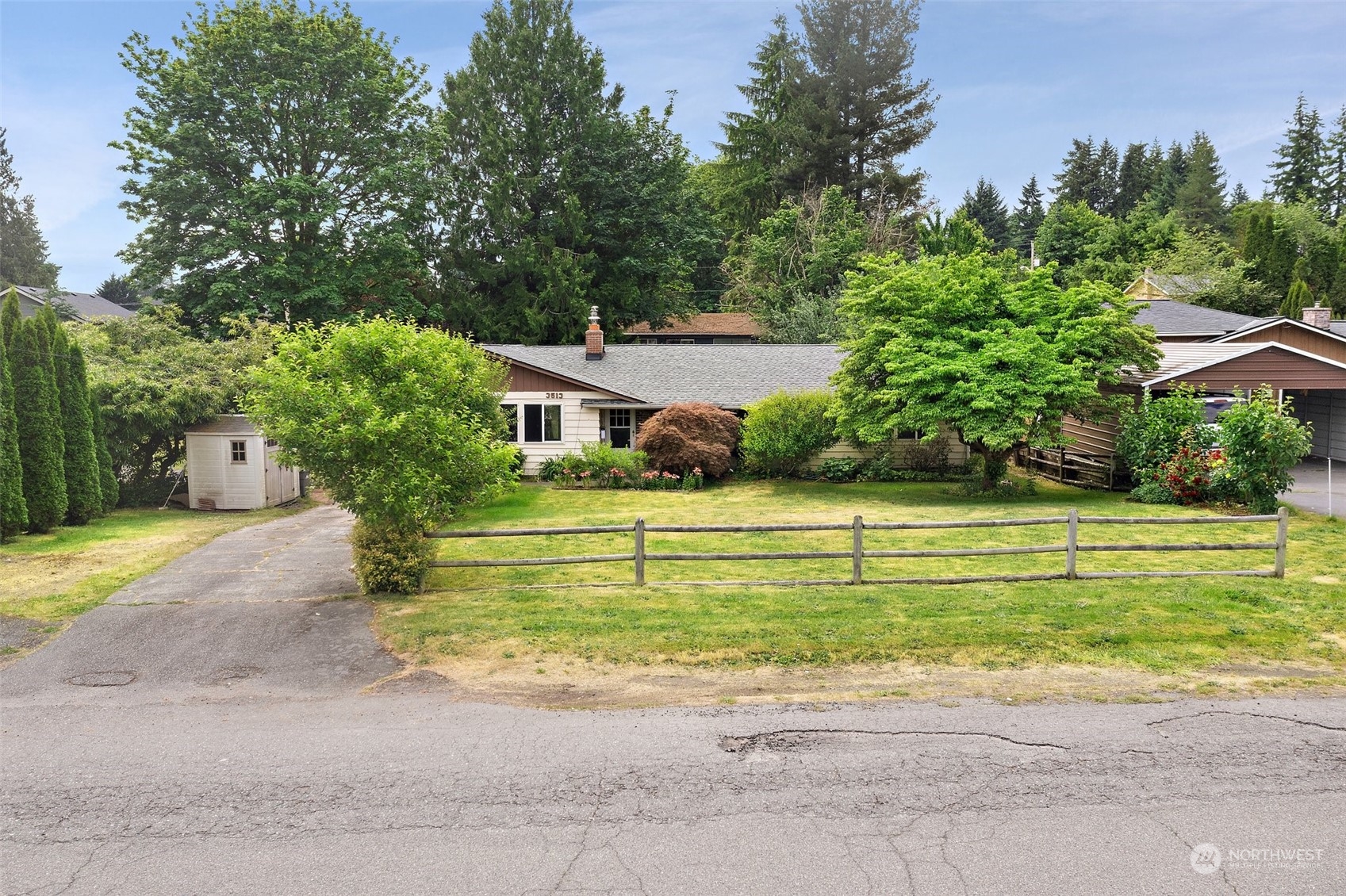 3513 Gillette Avenue