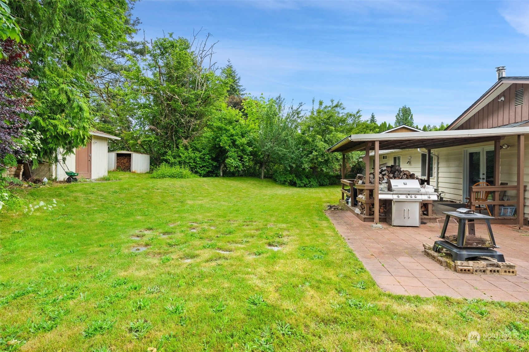 3513 Gillette Avenue