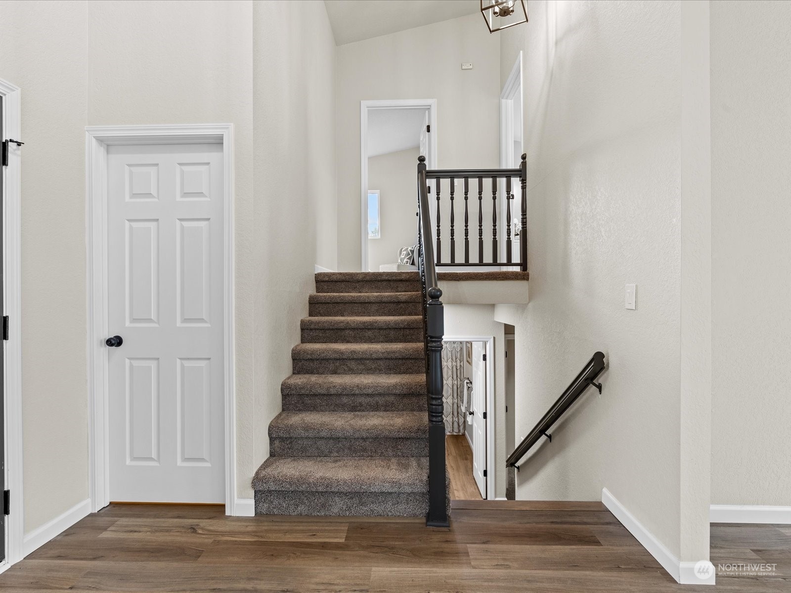 711 E Lakeshore Drive