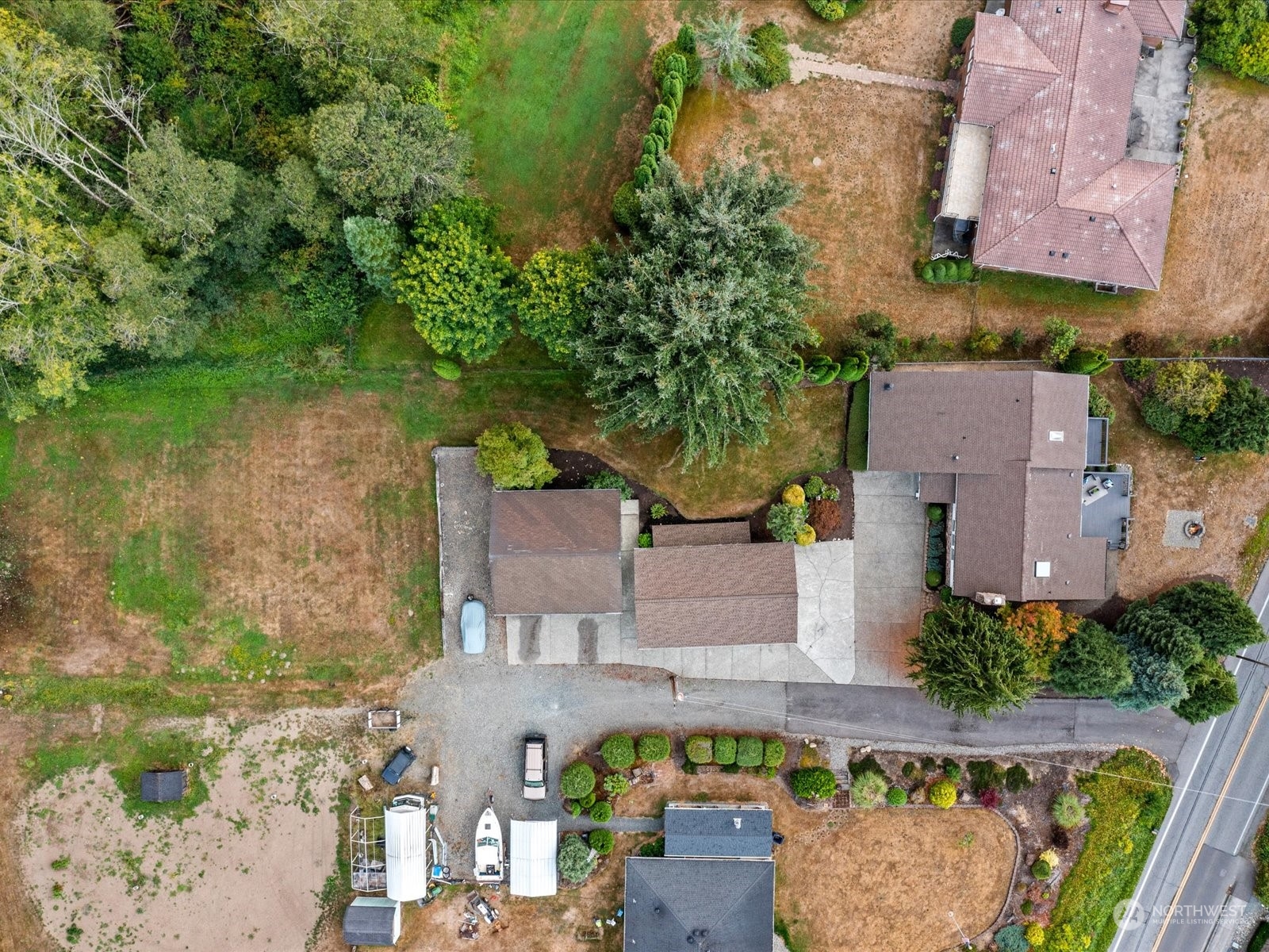 711 E Lakeshore Drive