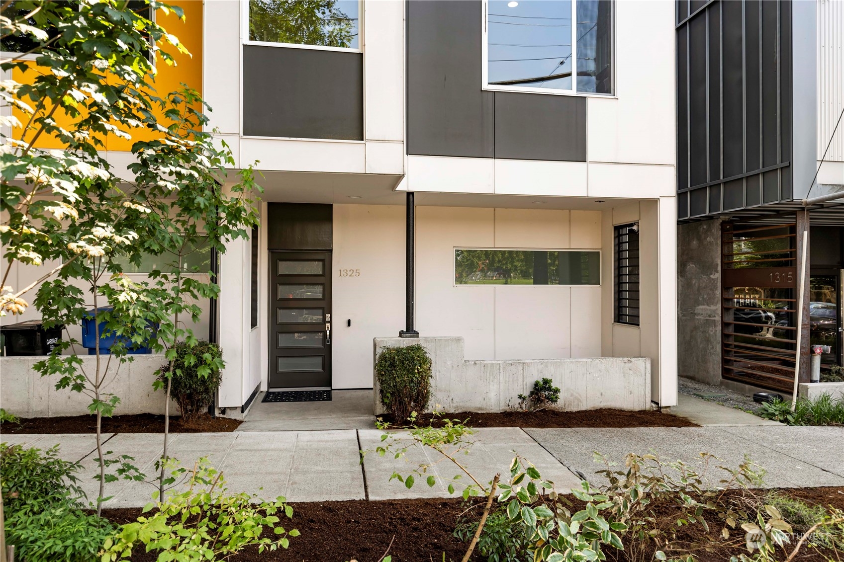 1325 E Jefferson Street