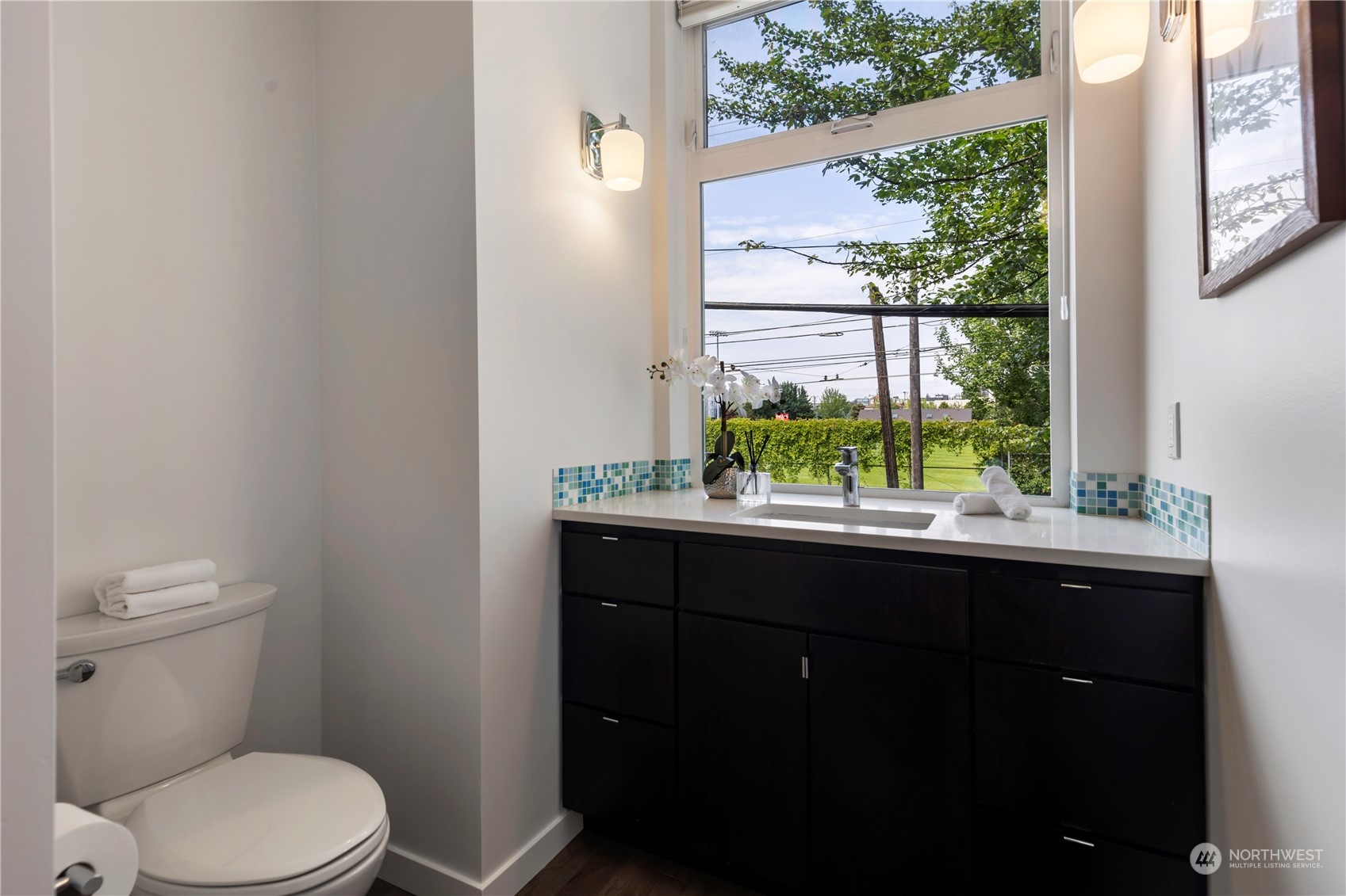 1325 E Jefferson Street