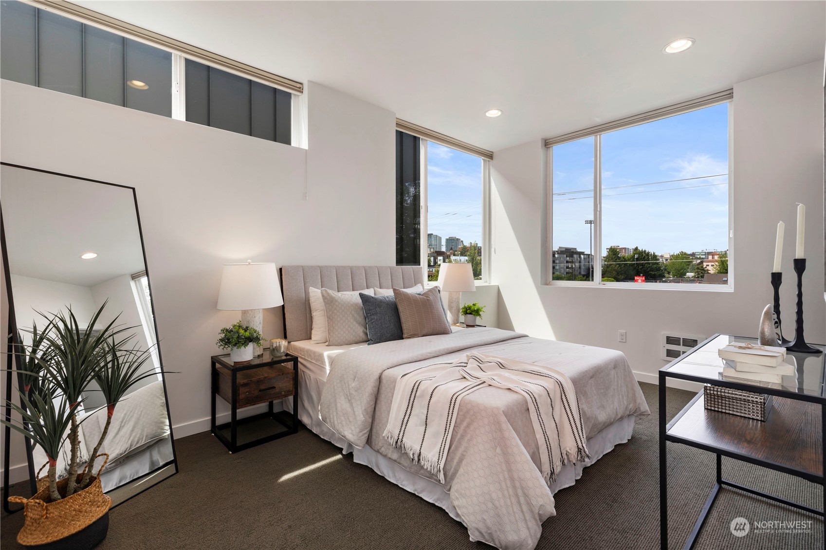 1325 E Jefferson Street