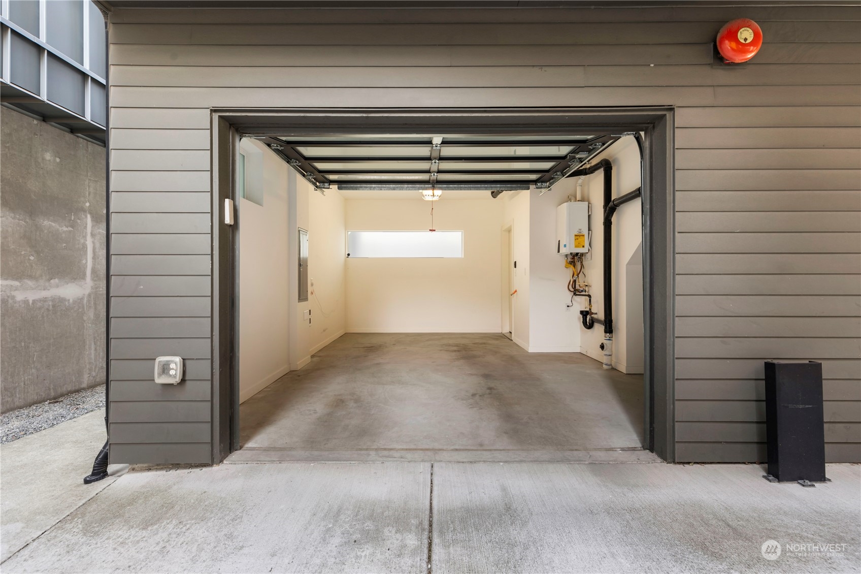 1325 E Jefferson Street