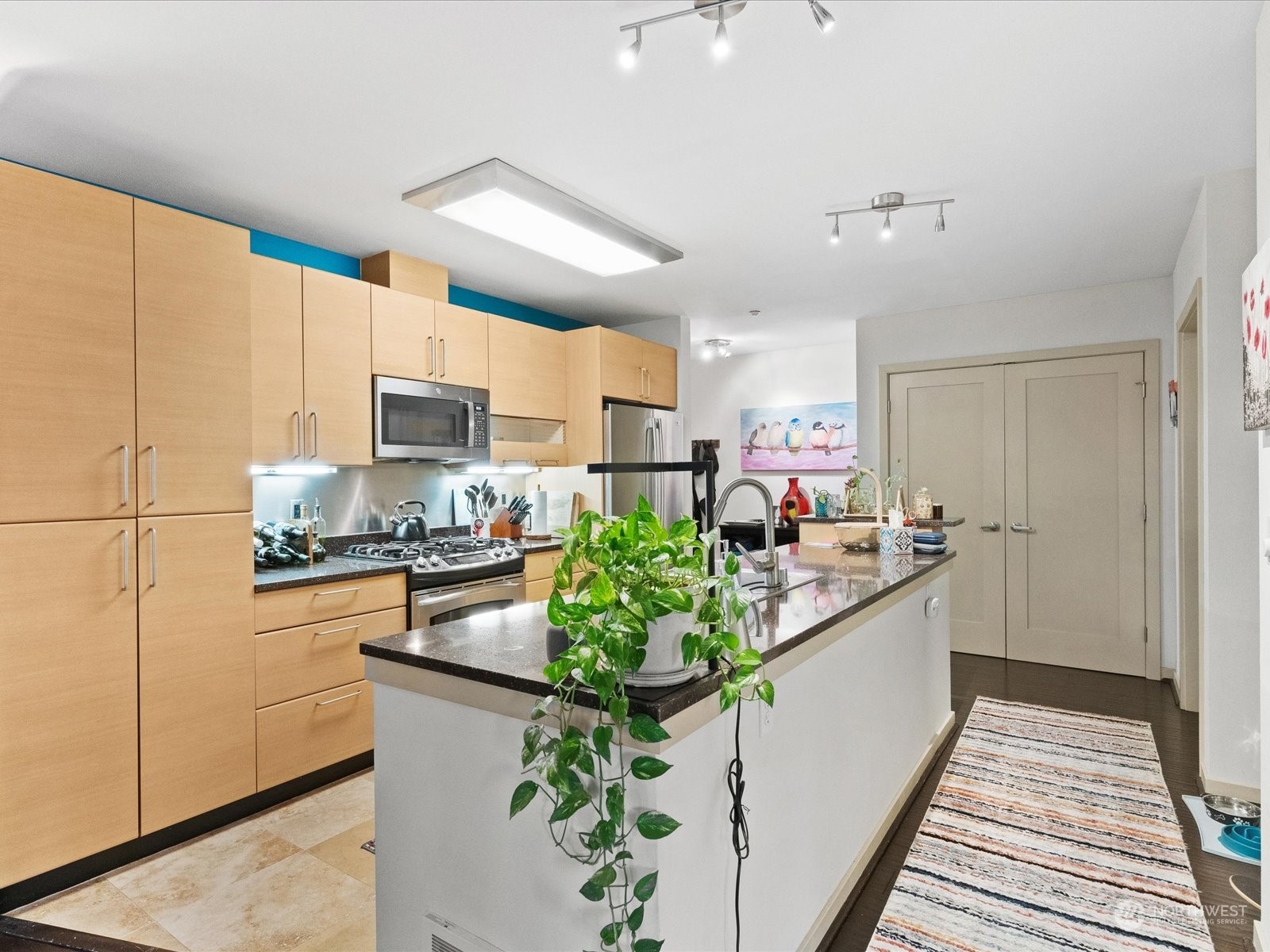 1530 NW Market Street Unit: 305