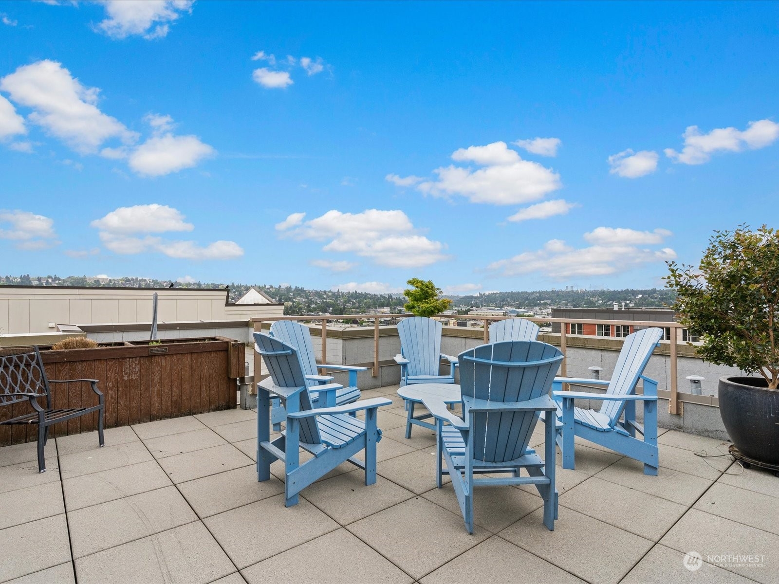 1530 NW Market Street Unit: 305