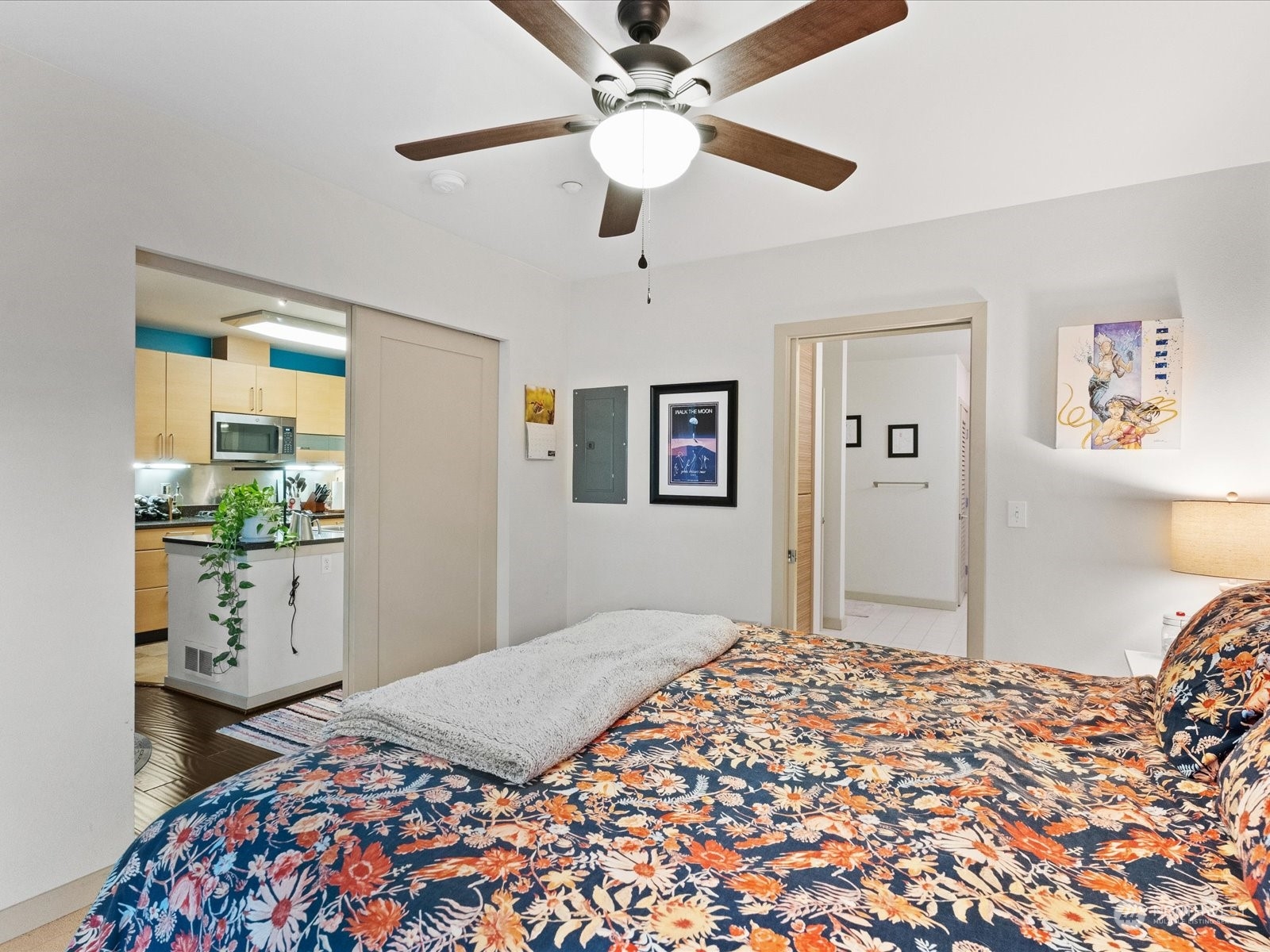 1530 NW Market Street Unit: 305