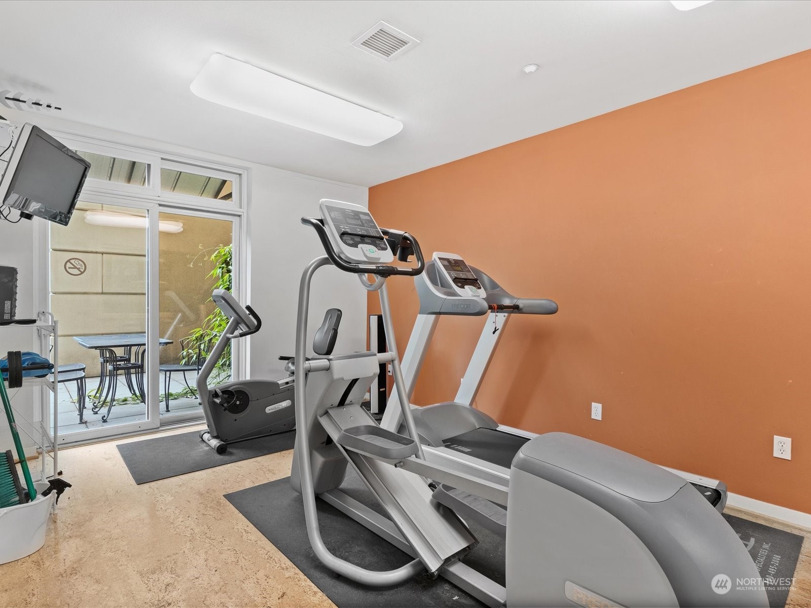 1530 NW Market Street Unit: 305