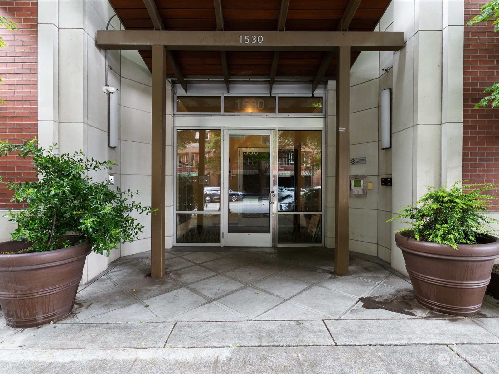 1530 NW Market Street Unit: 305