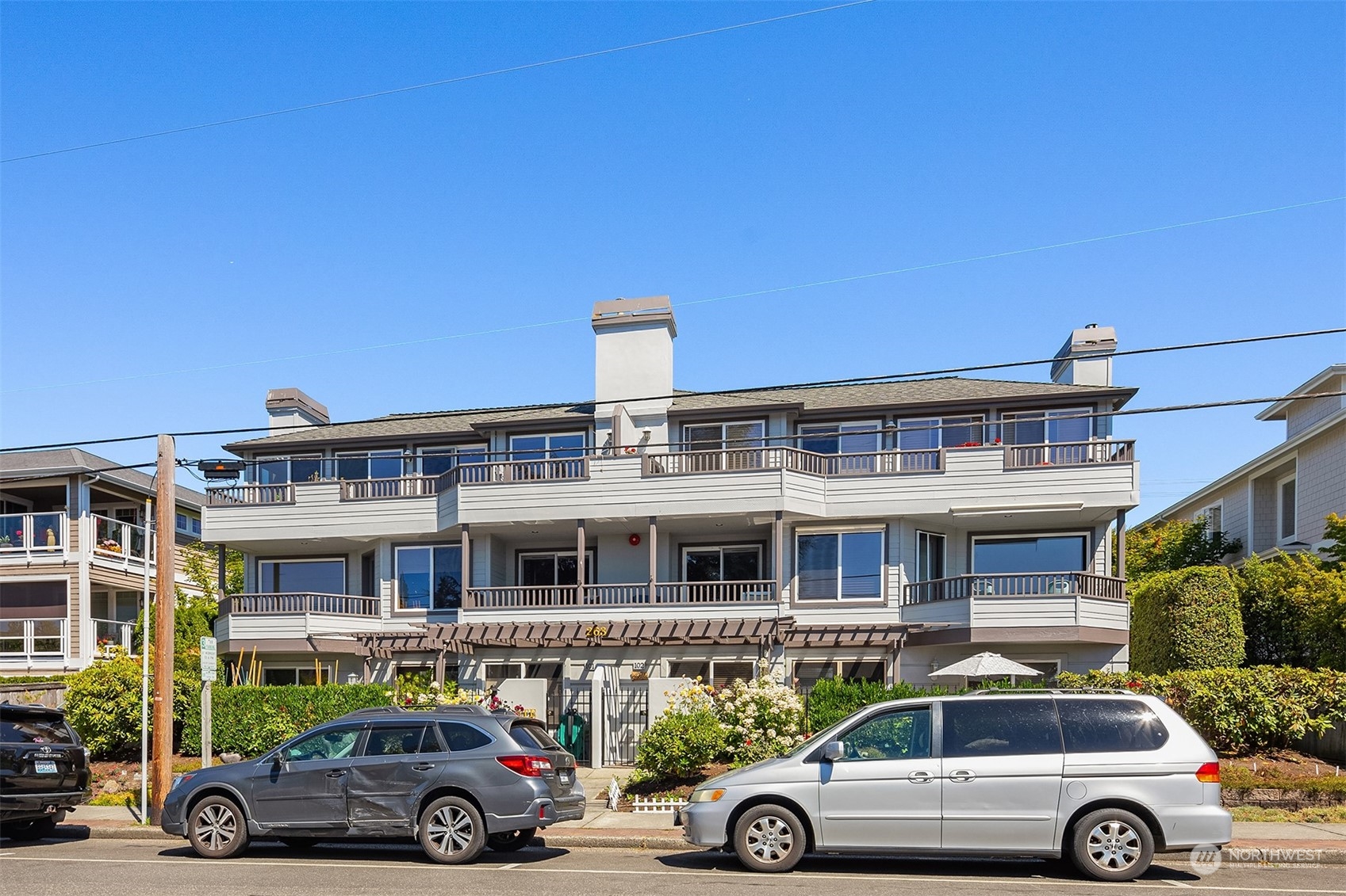 263 4th Avenue S #301