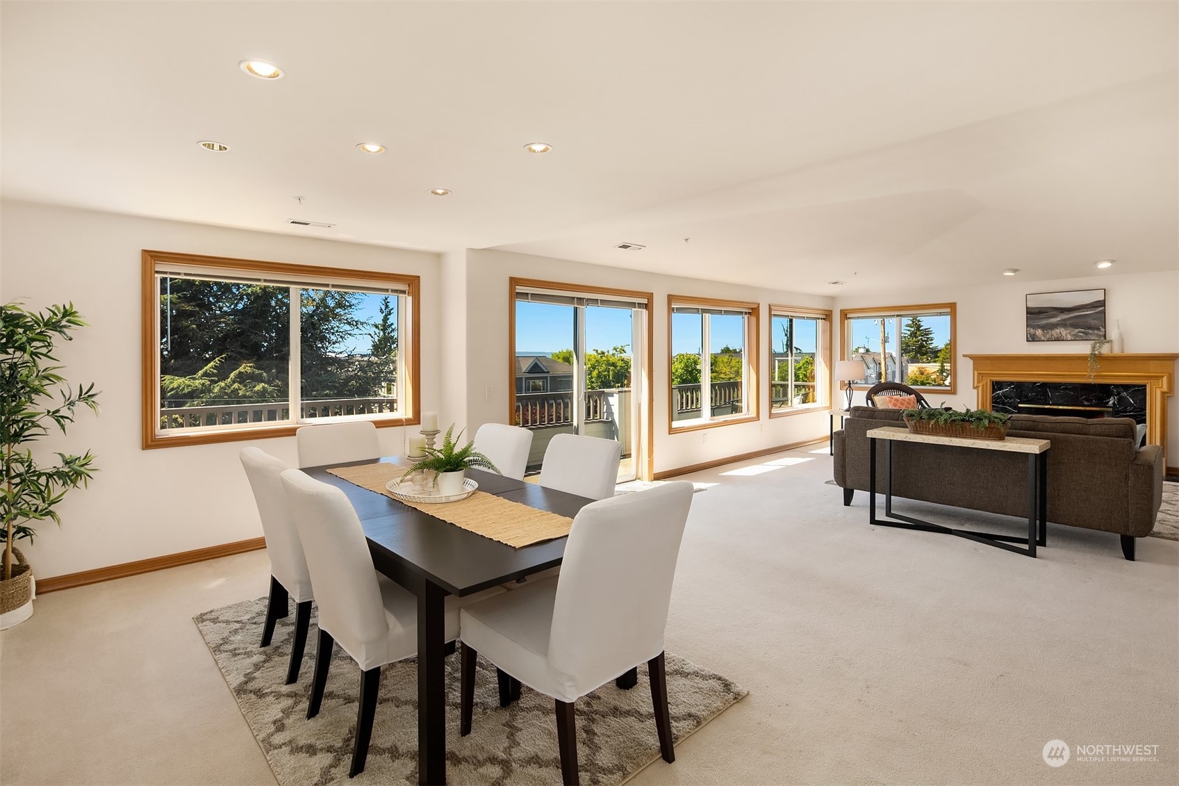 263 4th Avenue S #301