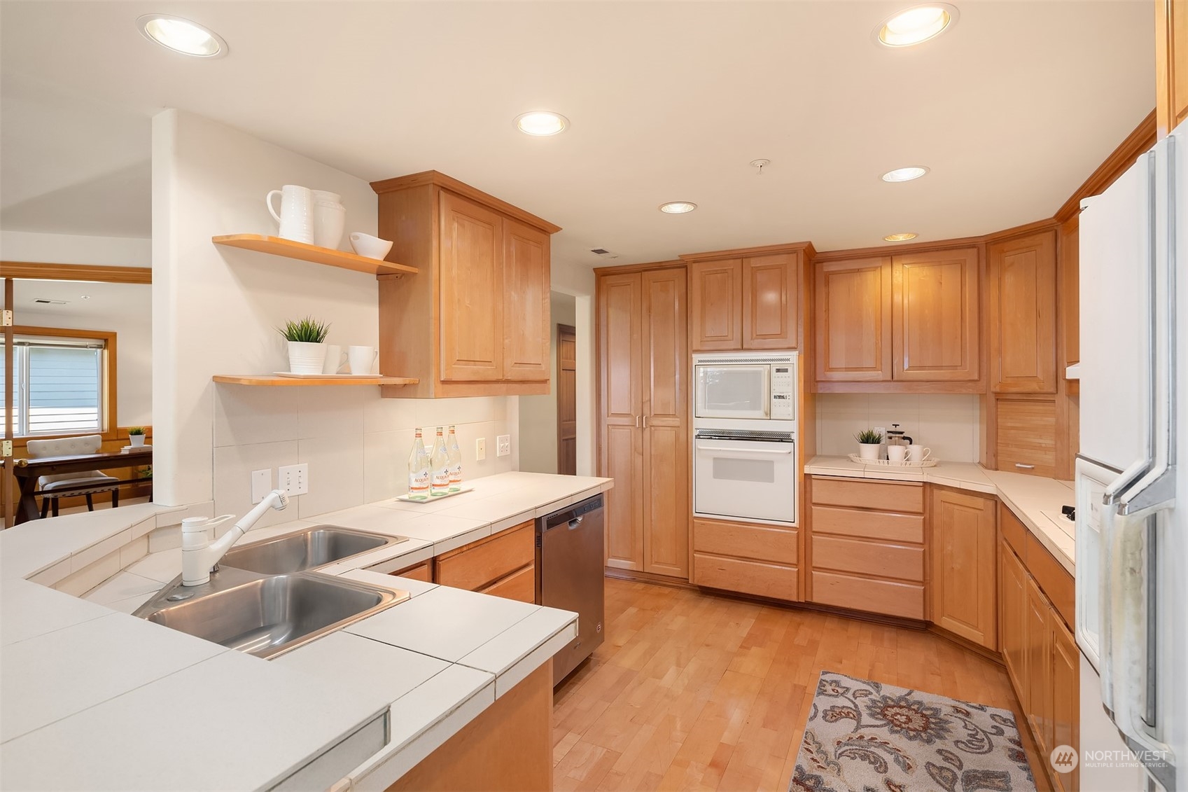 263 4th Avenue S #301