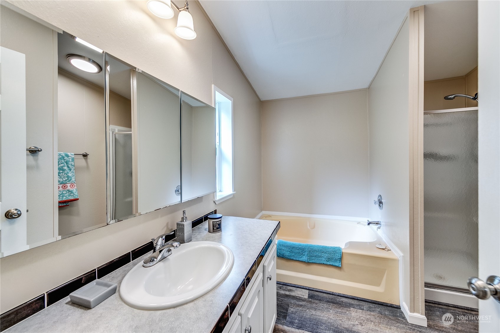 112 NE State Highway 308