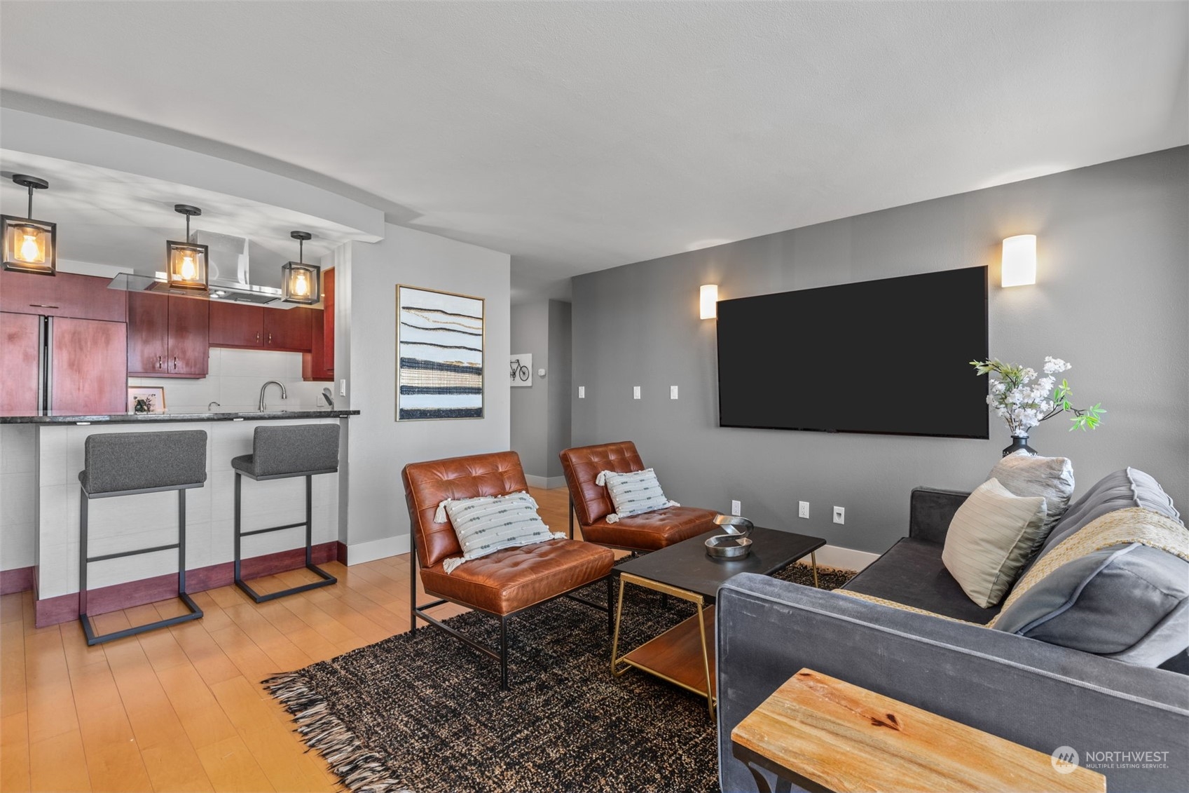 521 5th Avenue W #903