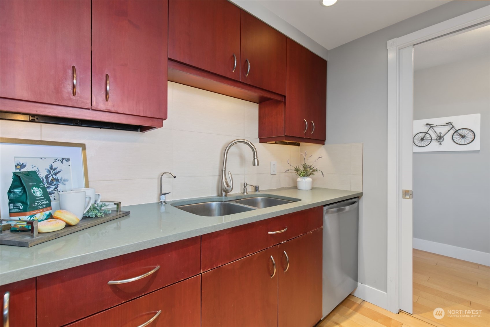 521 5th Avenue W #903