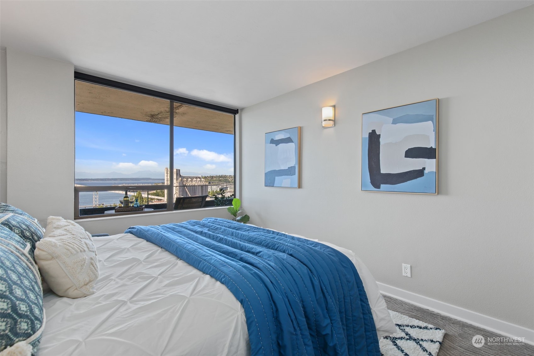 521 5th Avenue W #903