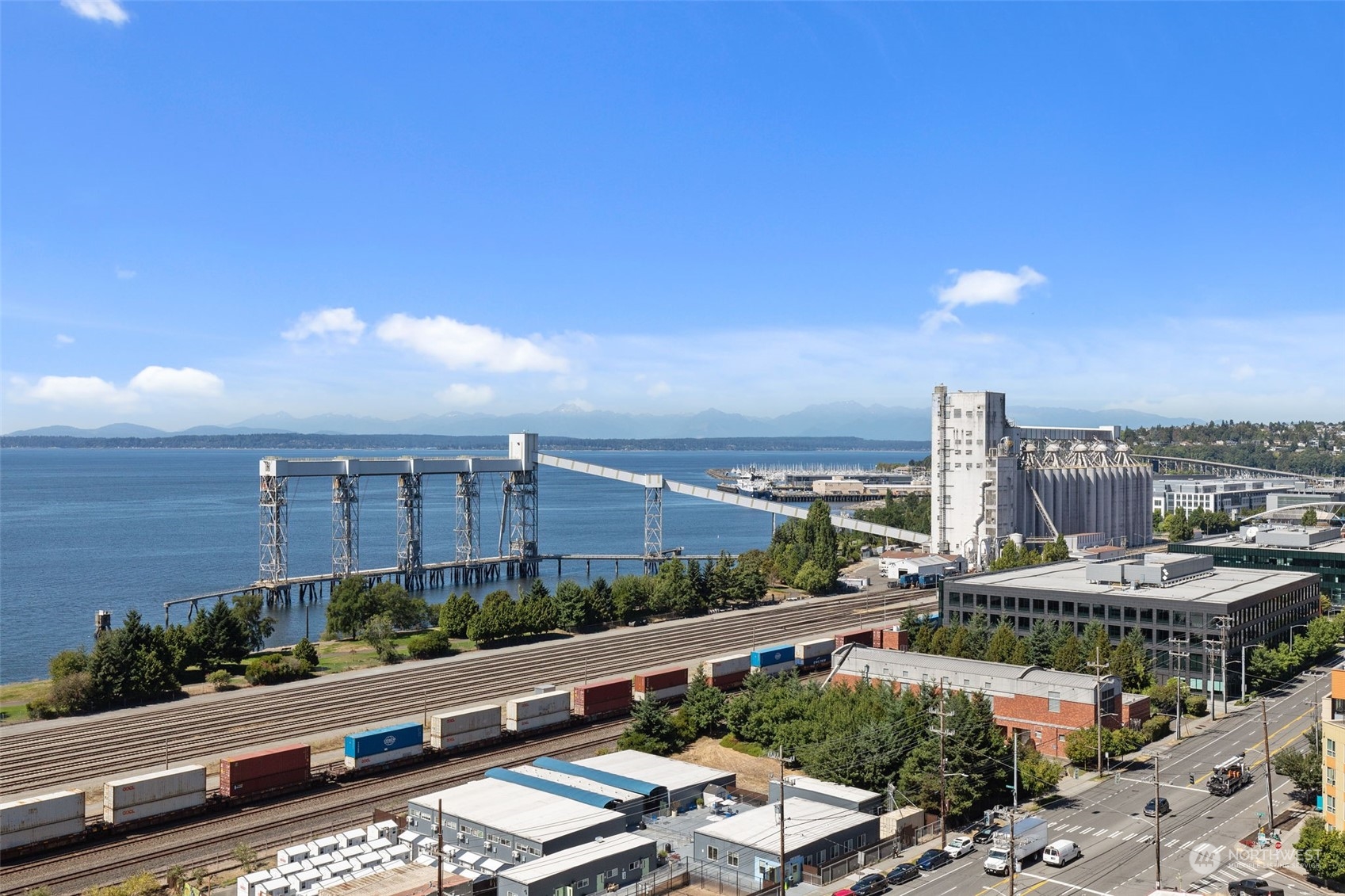 521 5th Avenue W #903