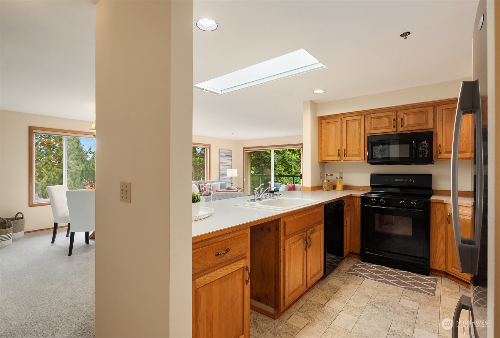 609 7th Avenue N Unit: B-305