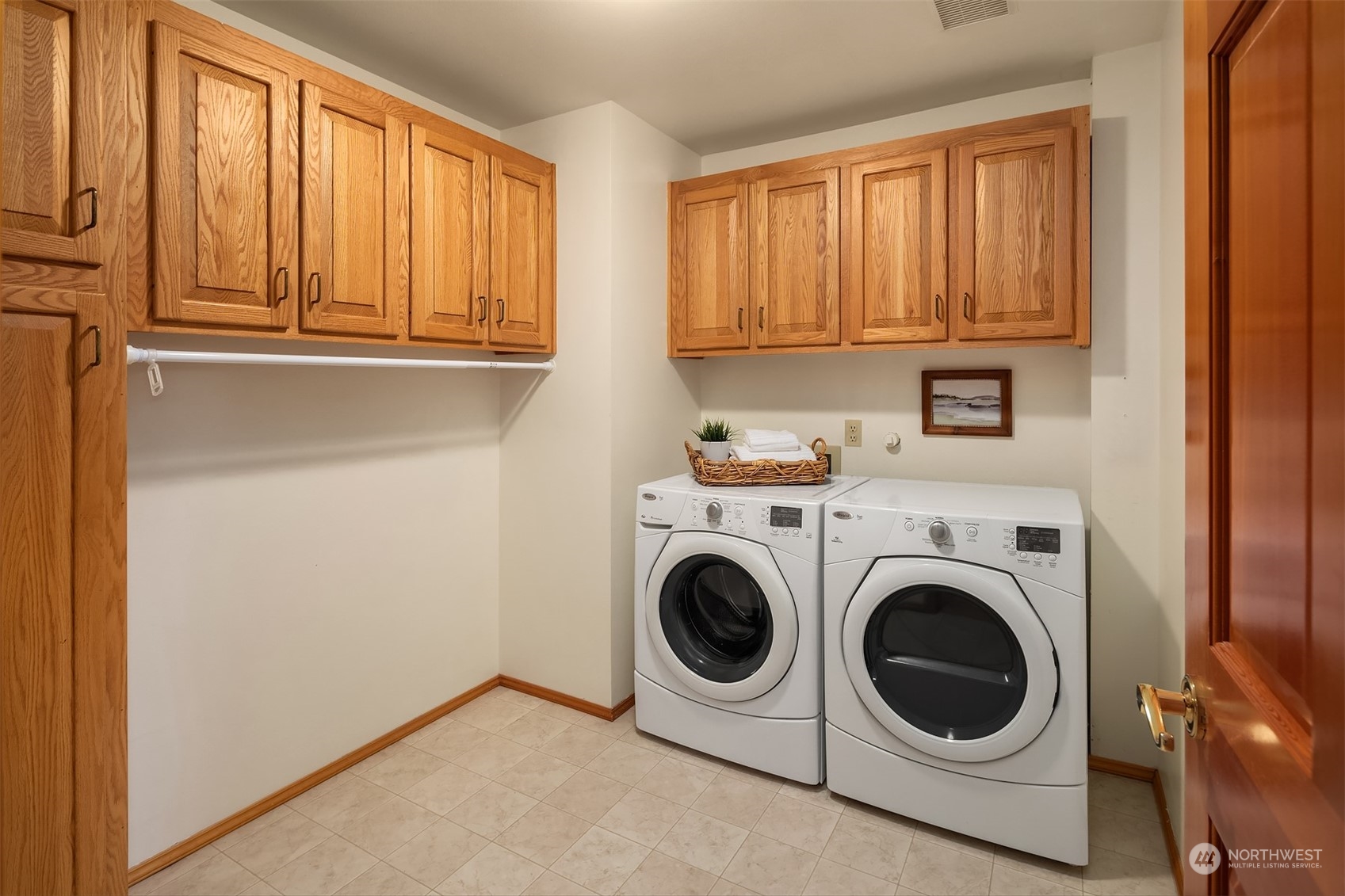 609 7th Avenue N Unit: B-305