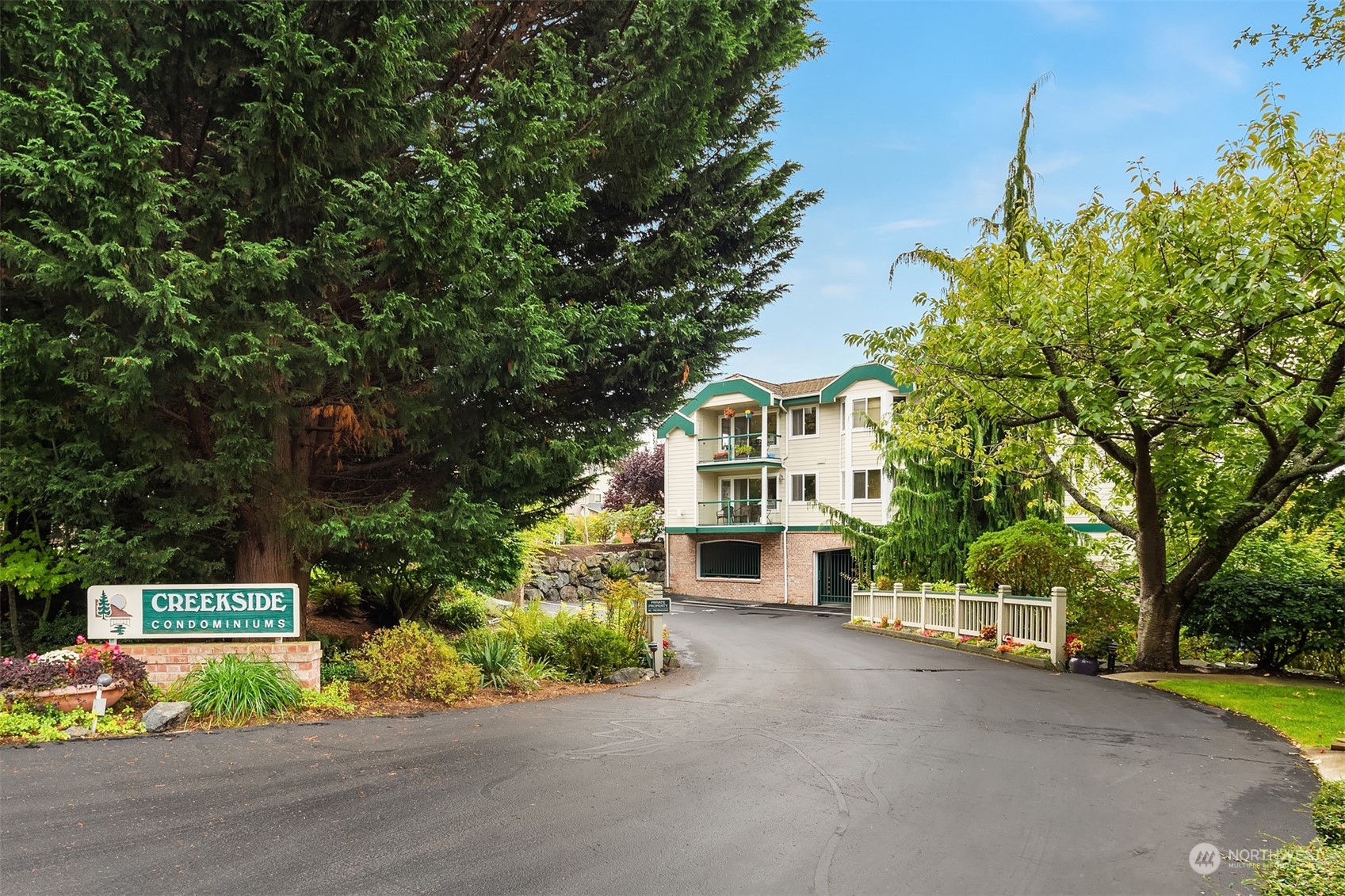 609 7th Avenue N Unit: B-305