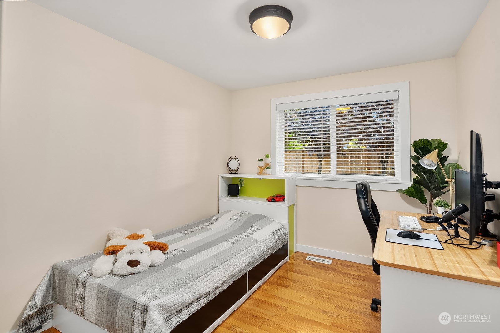 7563 124th Avenue NE