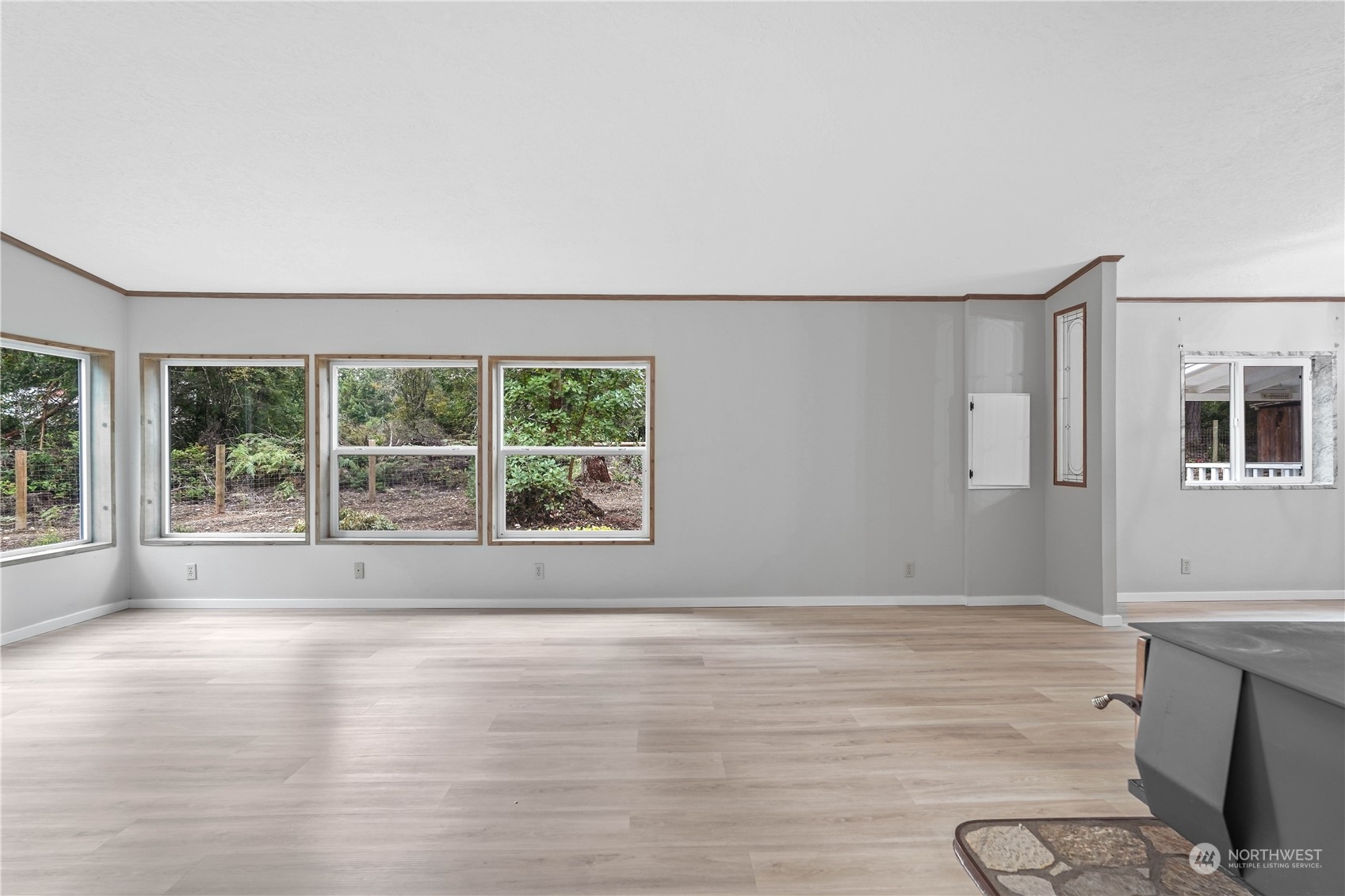 5910 176th Avenue NW