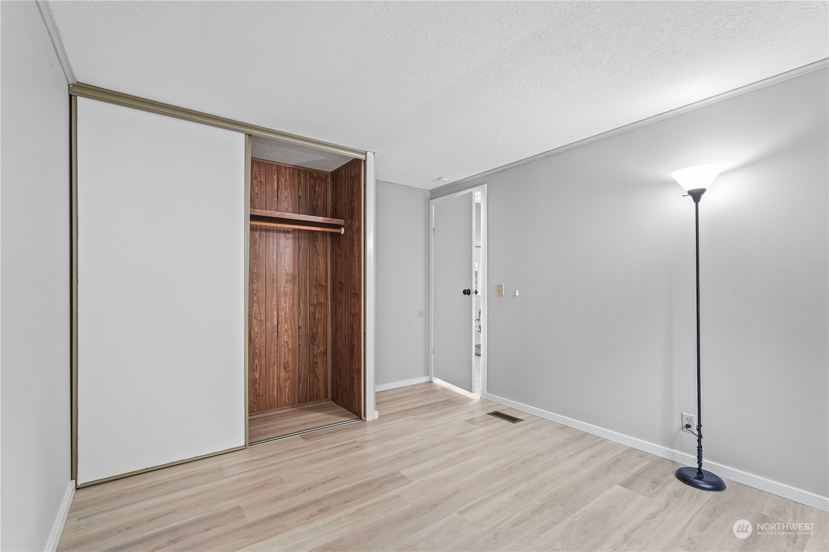 5910 176th Avenue NW