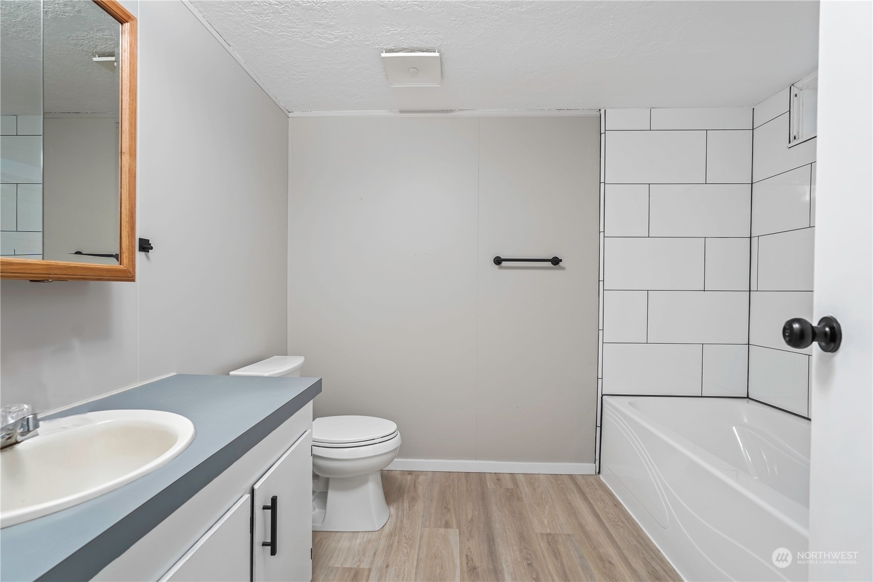 5910 176th Avenue NW