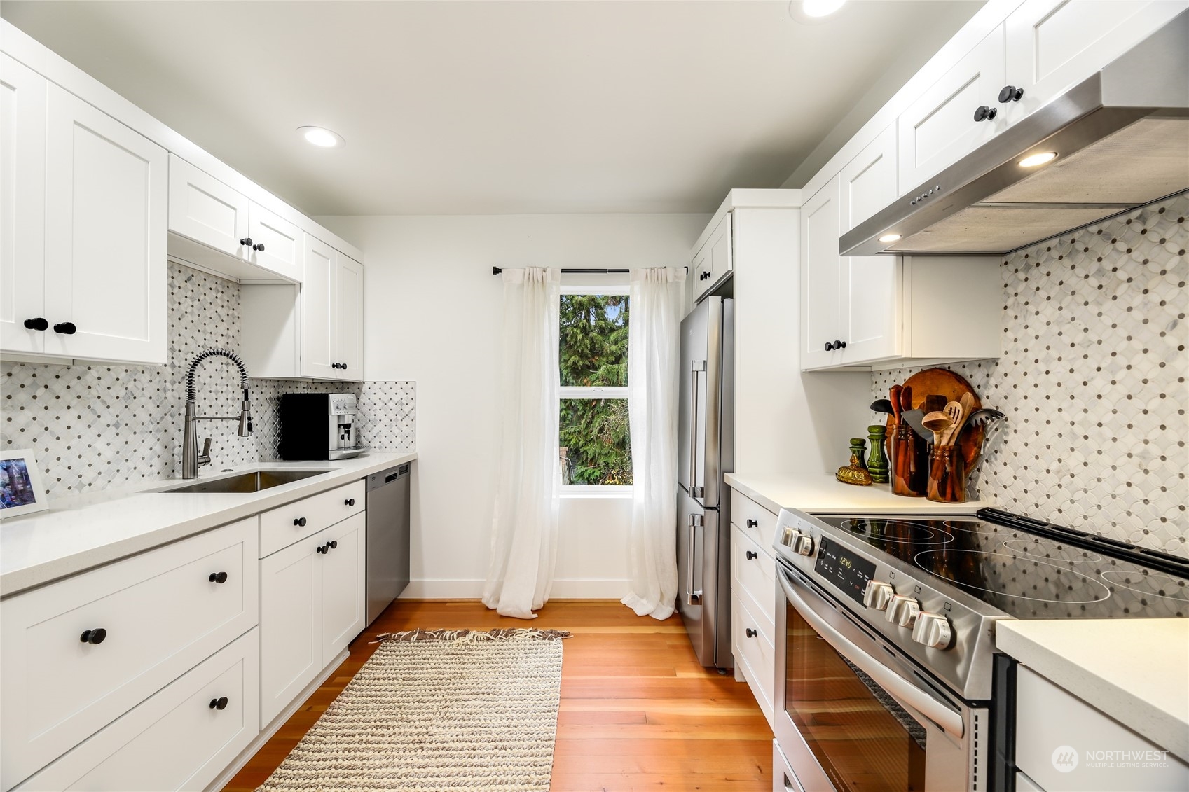 7326 47th Avenue SW, -2004