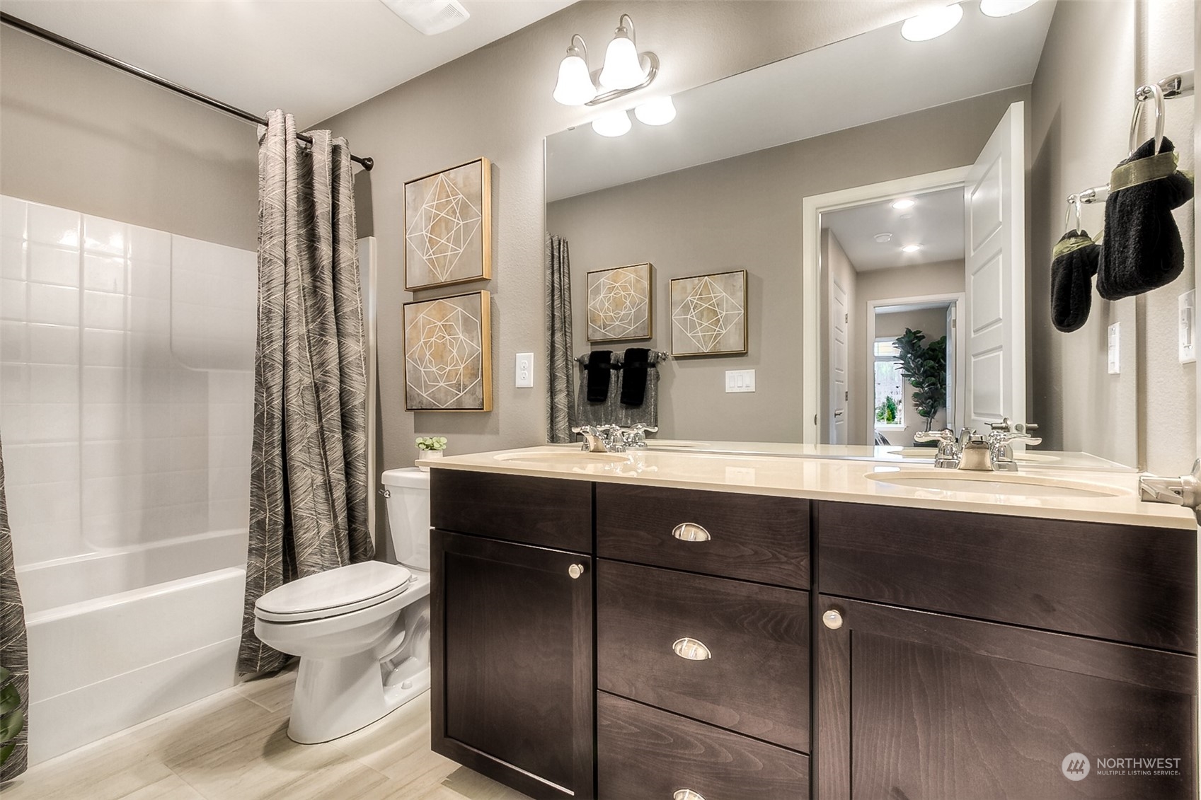 8201 285th Place NW Unit: 19