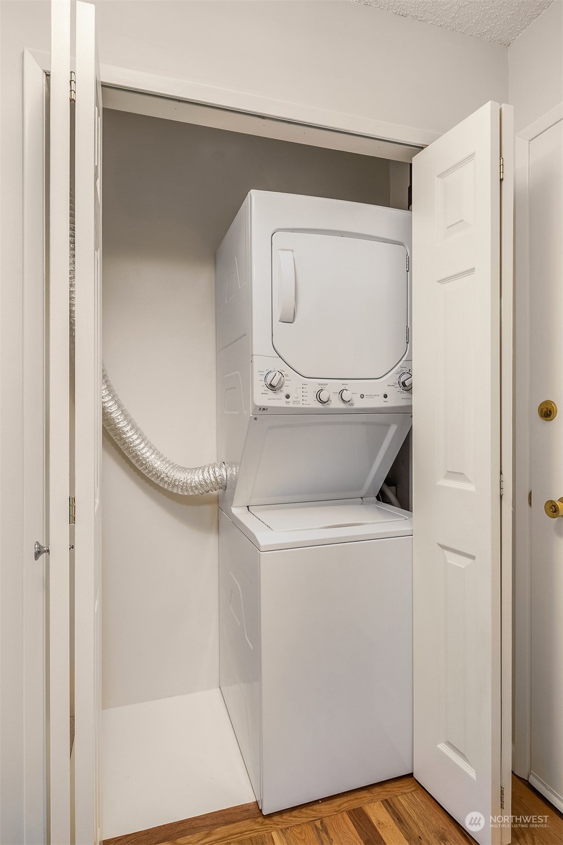 550 Elm Way Unit: 409