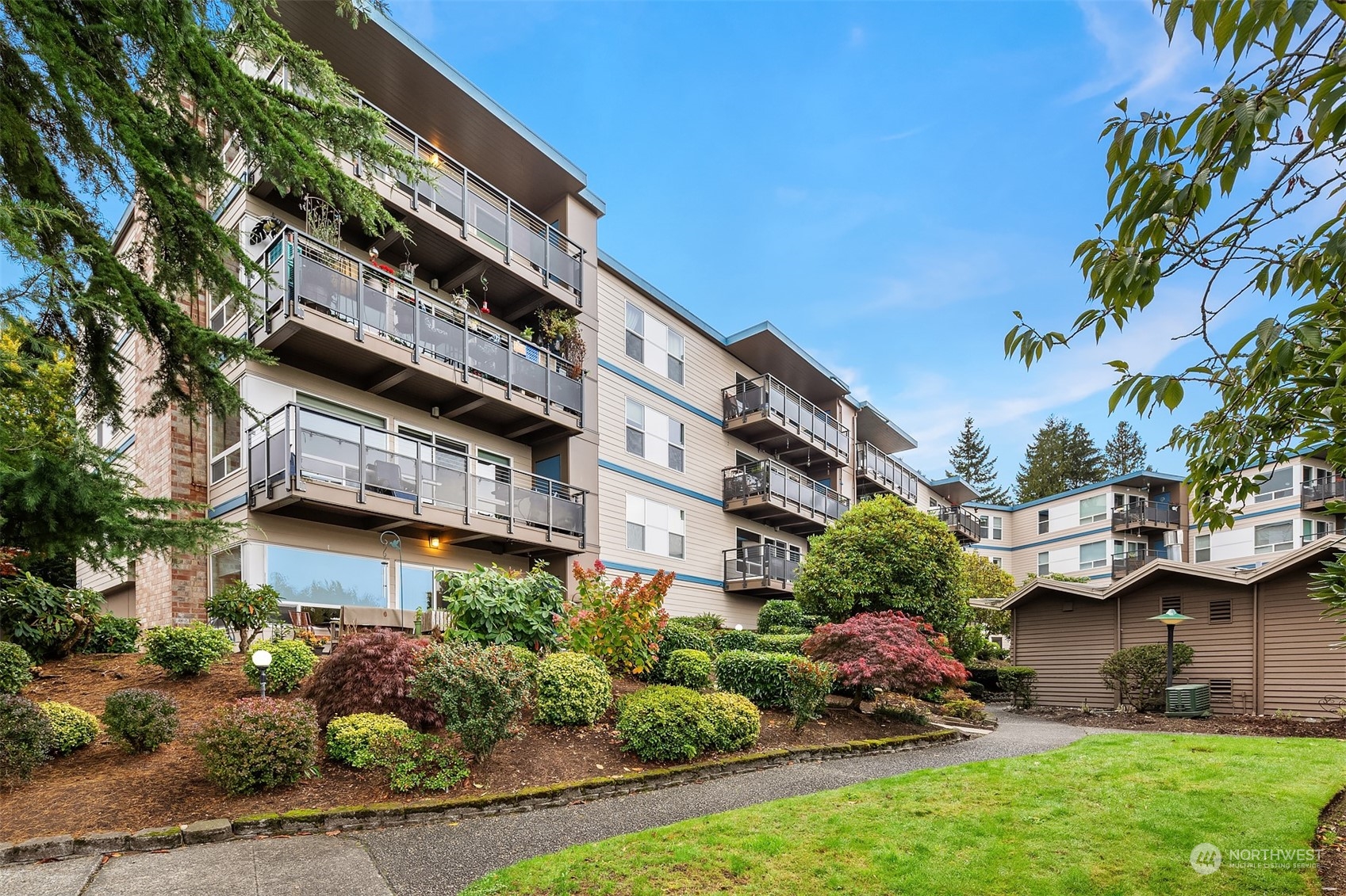 550 Elm Way Unit: 409