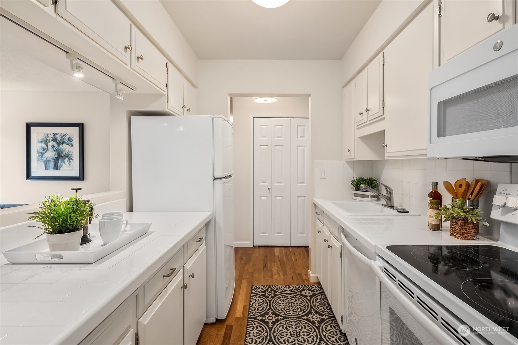 550 Elm Way Unit: 409