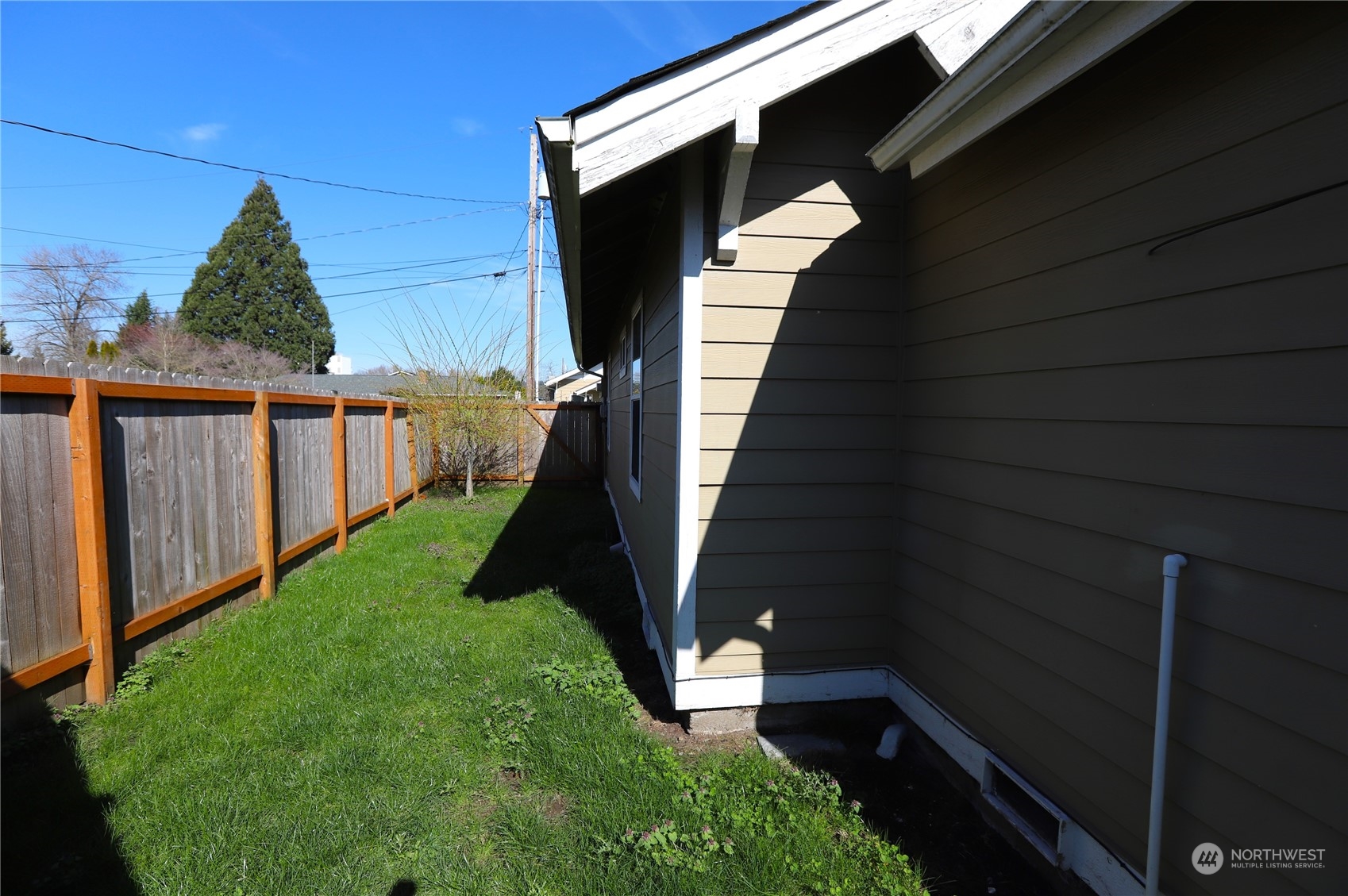 1106 4th Avenue SE