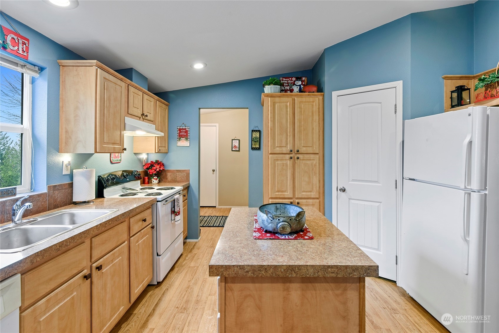 111 NW Beaver Ridge Lane