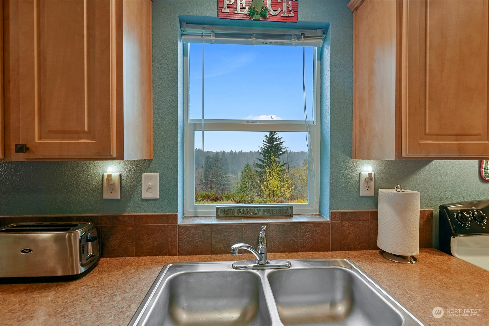 111 NW Beaver Ridge Lane