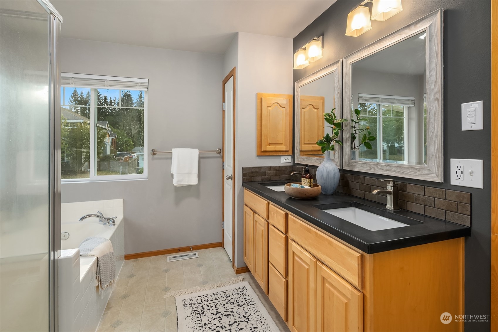 18375 Mt Townsend Drive NE