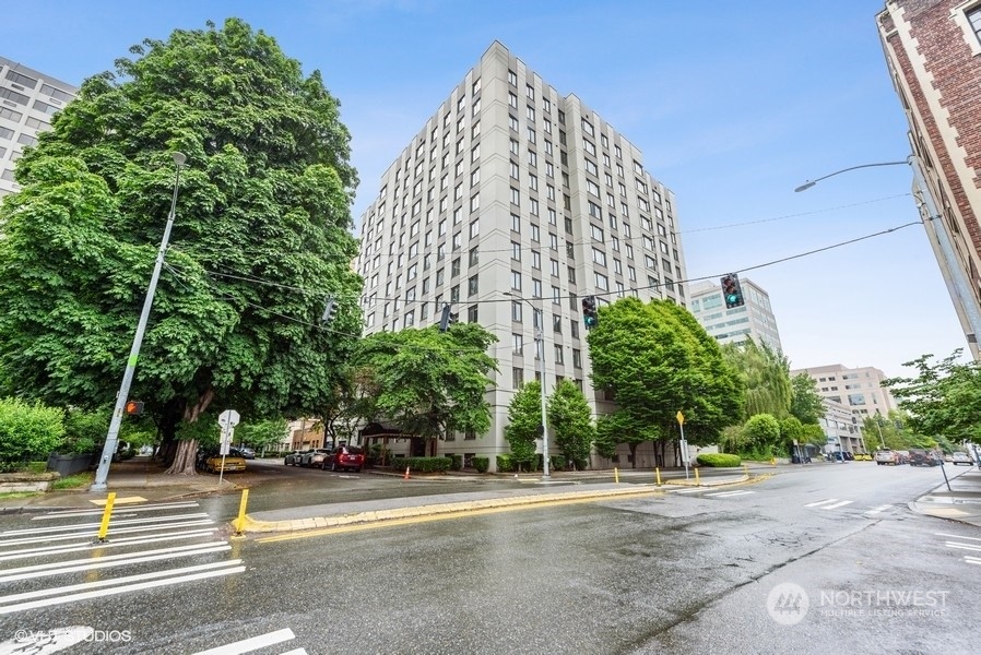 1105 Spring Street Unit: 804