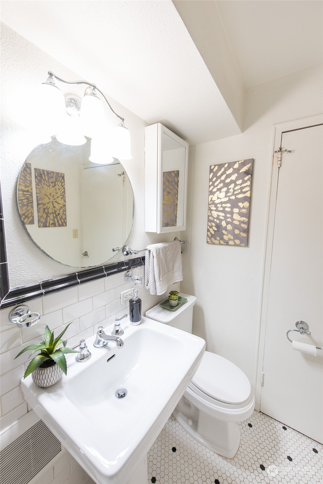 1105 Spring Street Unit: 804