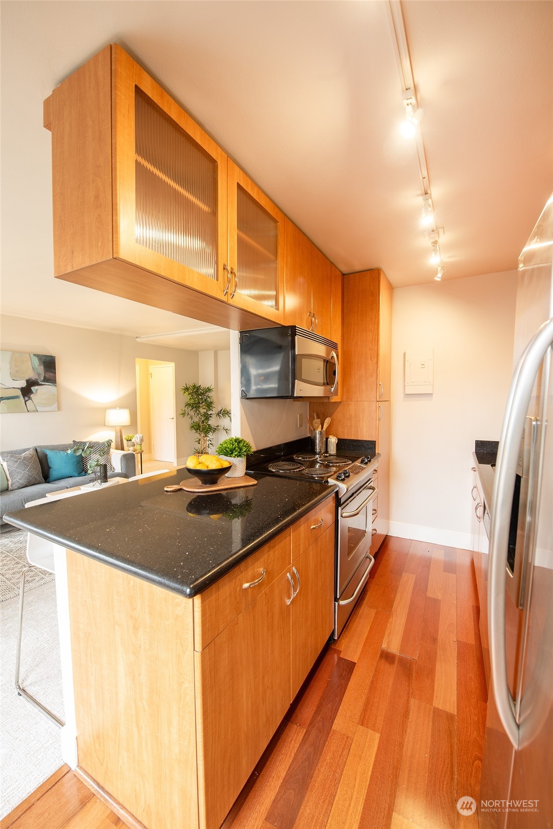 1105 Spring Street Unit: 804