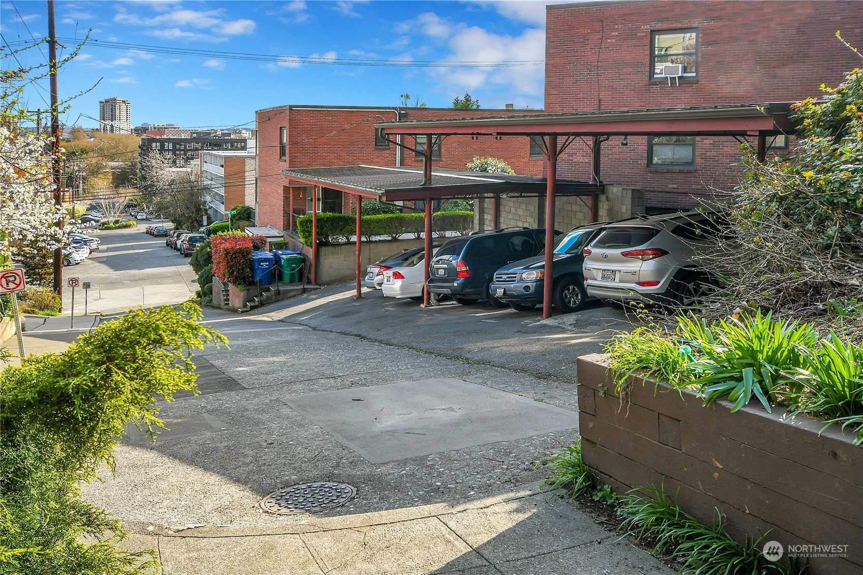 216 Aloha Street #103