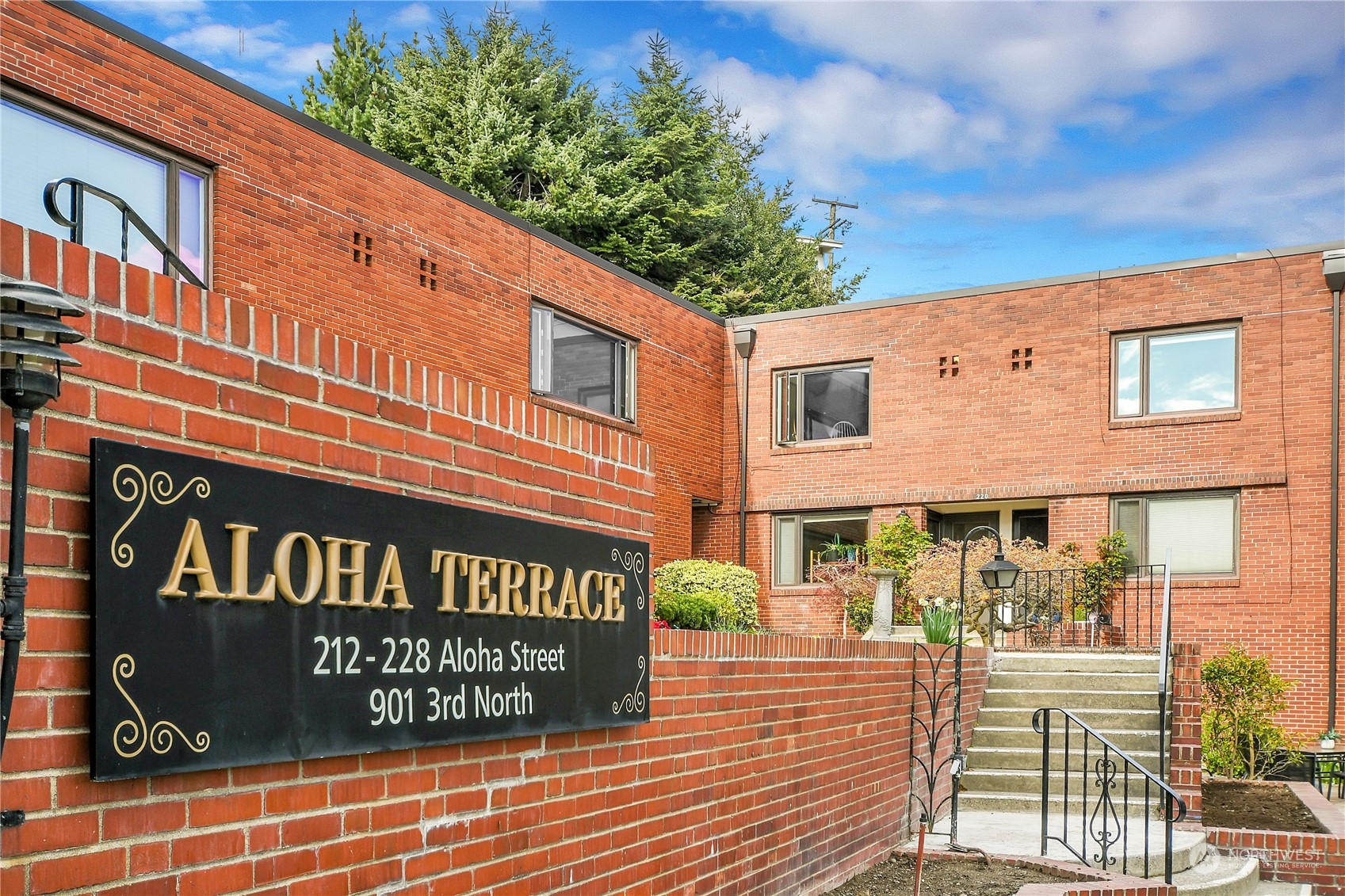 216 Aloha Street #103