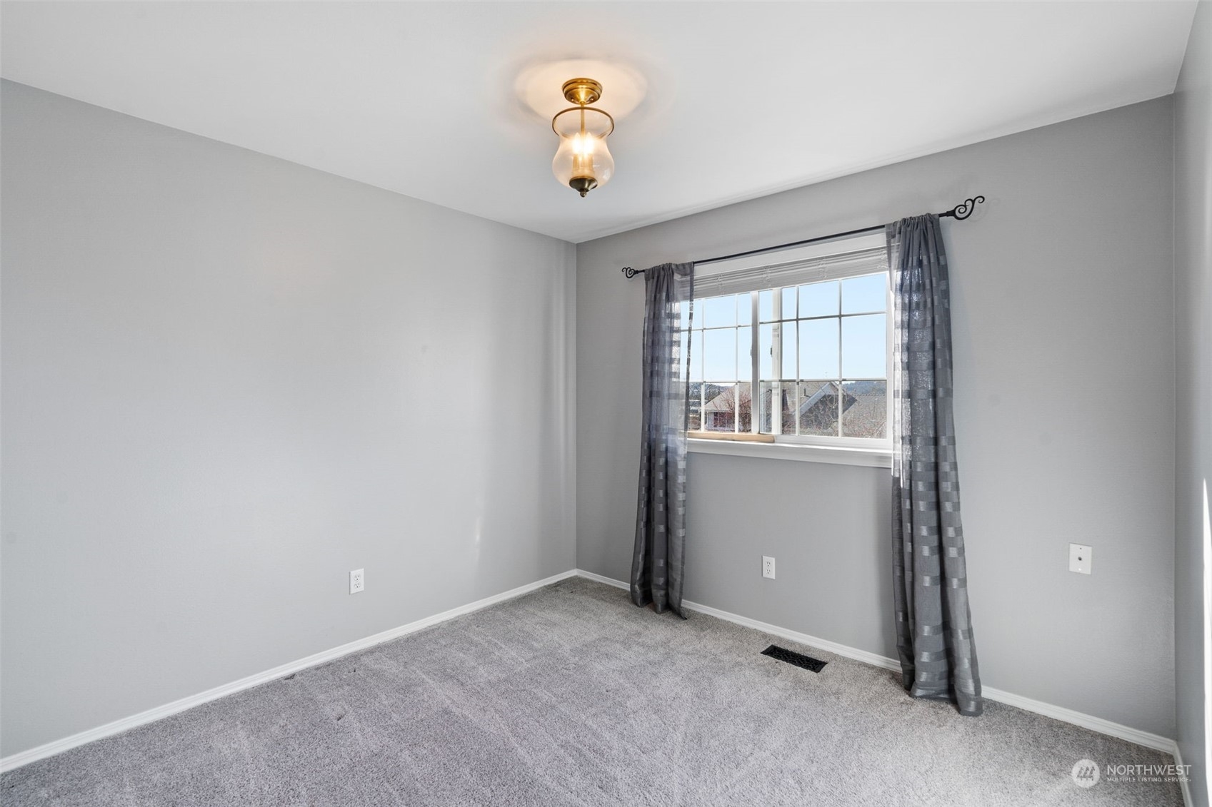 16887 Copper Mountain Road SE